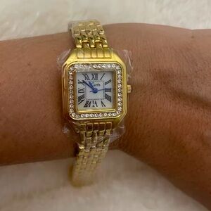 Panthere Classic Gold Crystal Stainless Steel Gold Watch